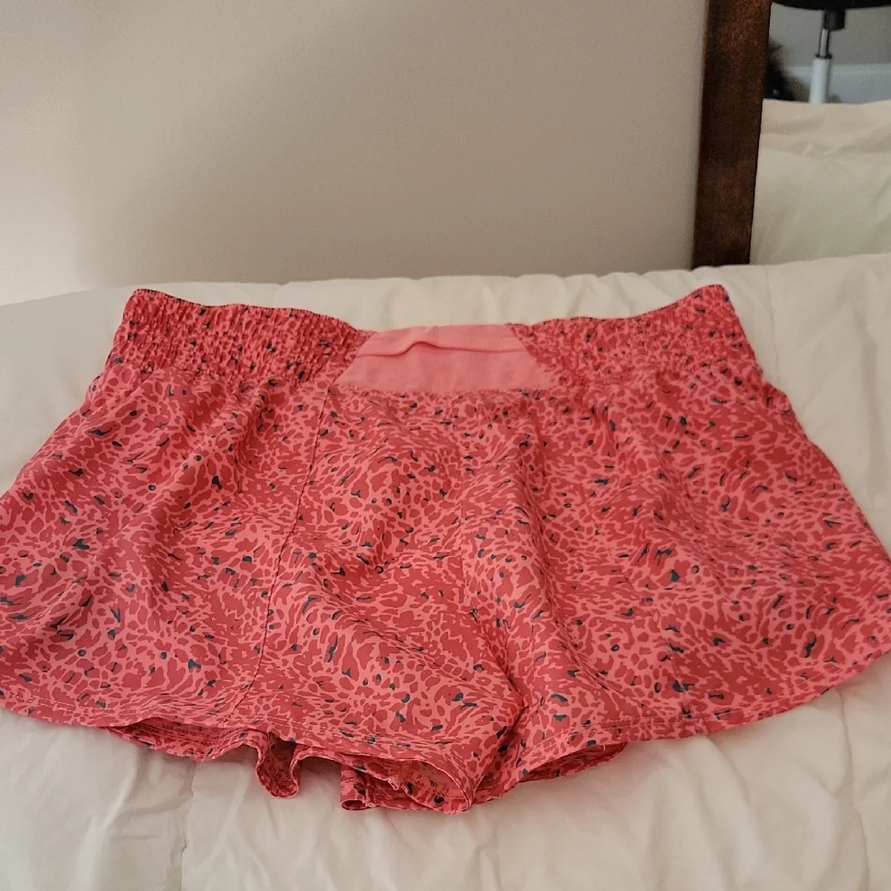 Nike Dri-Fit Loose Fit Running Shorts - Picture 4 of 4